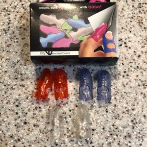 🟥  3 / $12  Micro Gel Grips 6 pk.